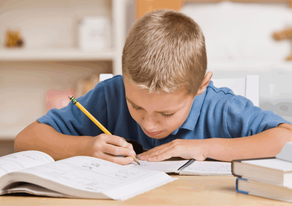 Mit ätherischen Ölen können sich Kinder noch besser bei den Hausaufgaben und dem Lernen konzentrieren